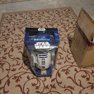 R2D2 droid